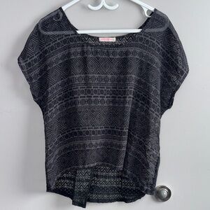 💥3/$33💥 Ardene Black Geometric Lace Blouse